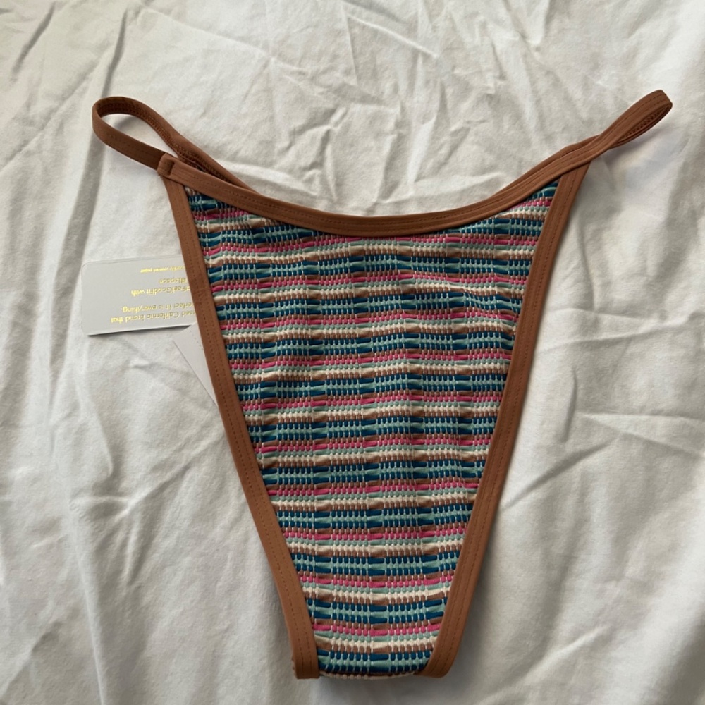 L*Space Swimwear - Picture 11 of 16